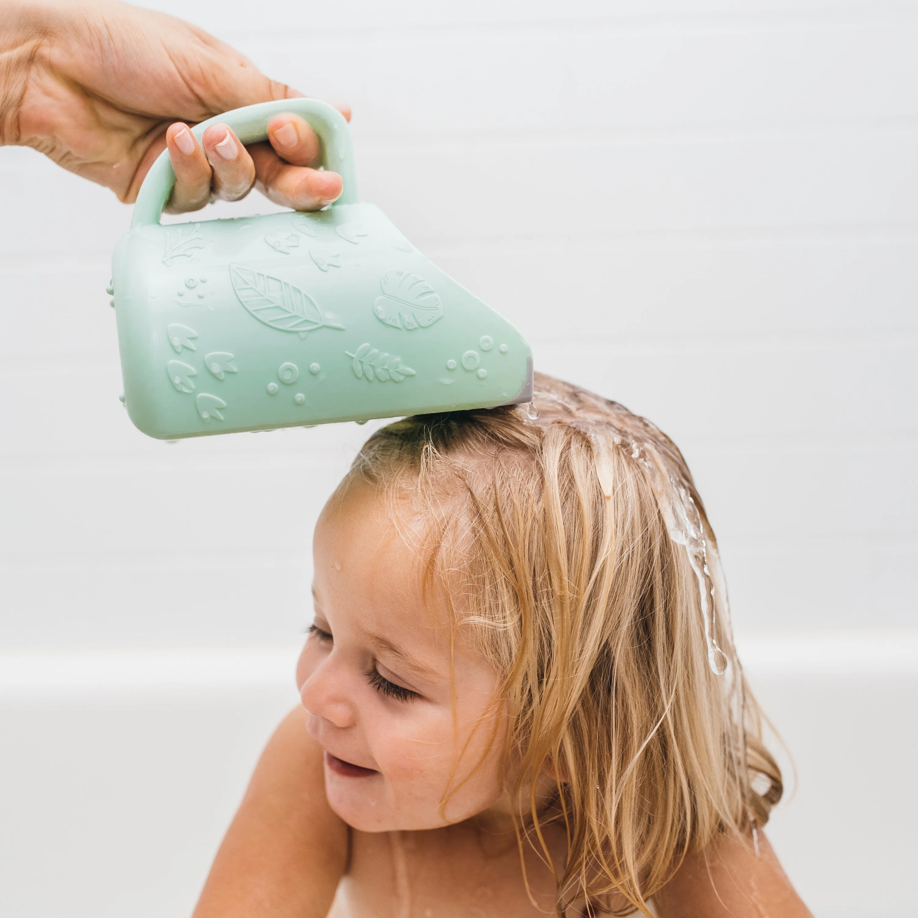 Dr. Brown’s™ CleanUp™ Dino-Pour Baby Bath Rinse Cup - Image 4
